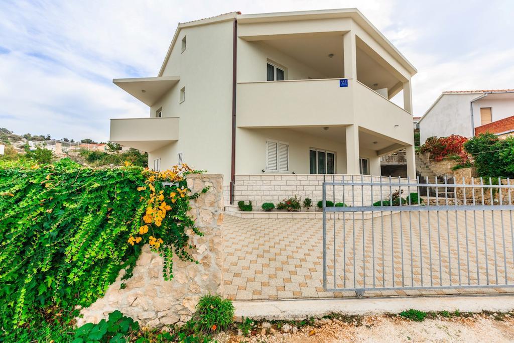 Apartments Rogulj Rogoznica  Exterior photo
