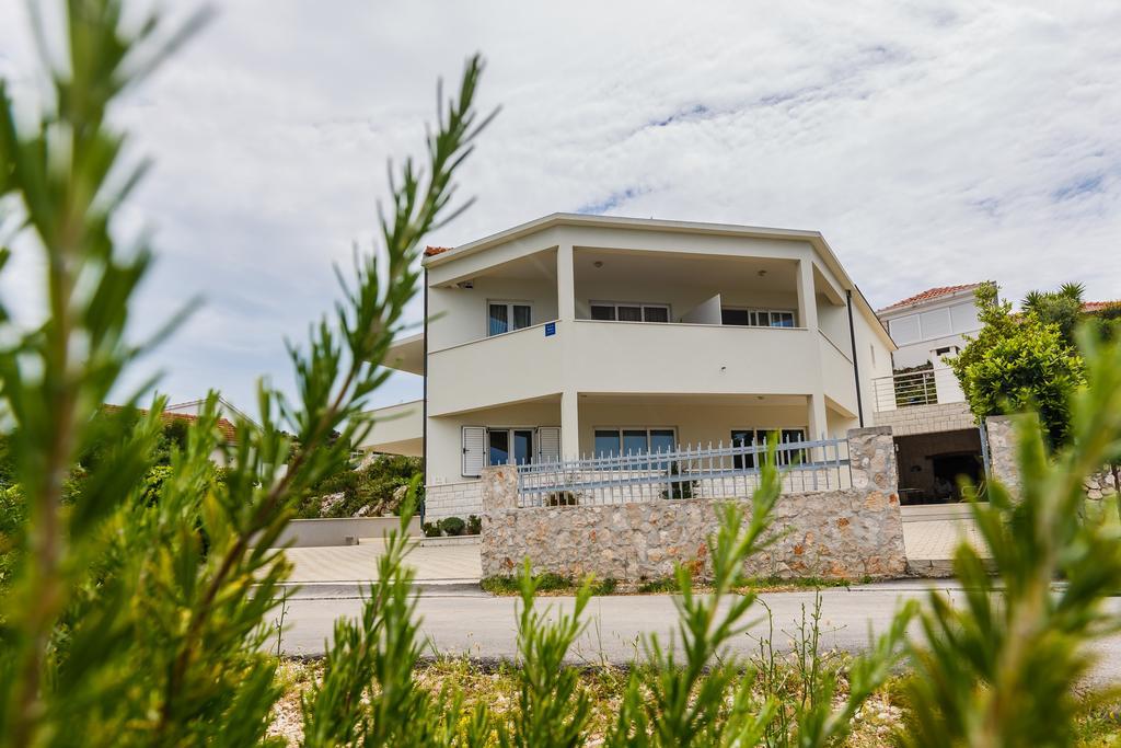 Apartments Rogulj Rogoznica  Exterior photo